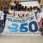 Hhildren of SOS Village showing solidarity by taking picture with the 'Mauritius for 350' banner/350 .org - http://goo.gl/74lkBe