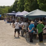 Flea Market in Hyogo Prefecture/ peter-rabbit - Flickr Creative Commons